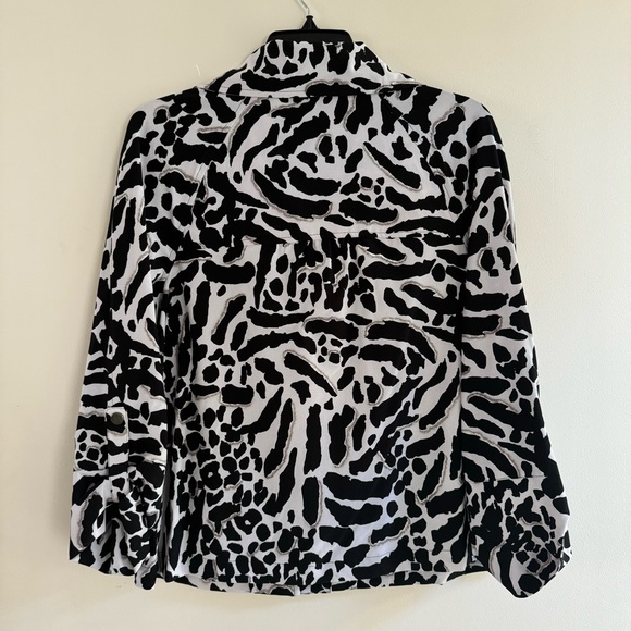 NEW! Chico’s Zynergy Neema Zebra Zoey Jacket NWT - Picture 2 of 7